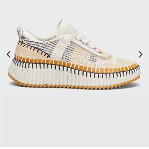 Chloe
Nama Stitch Walking Sneakers size 7